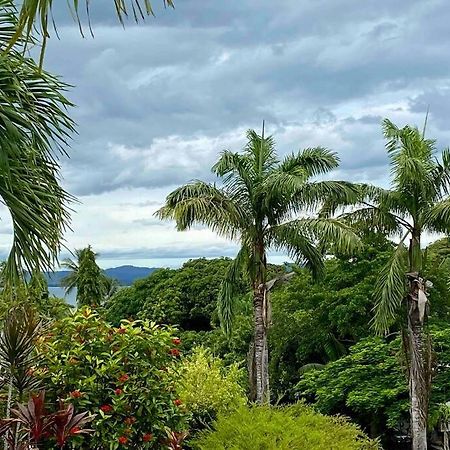 Wanderlust - Little Slice Of Heaven On Macrossan Str Apartment Port Douglas Exterior photo