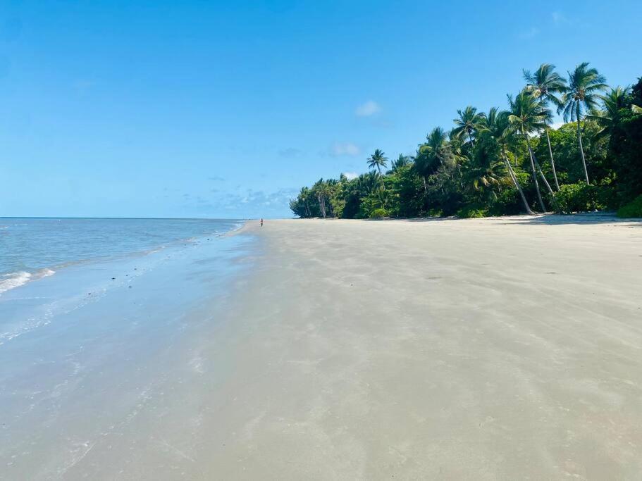 Wanderlust - Little Slice Of Heaven On Macrossan Str Apartment Port Douglas Exterior photo