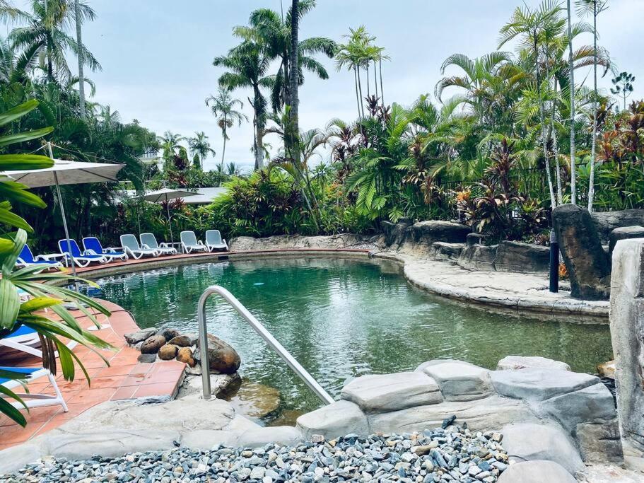 Wanderlust - Little Slice Of Heaven On Macrossan Str Apartment Port Douglas Exterior photo