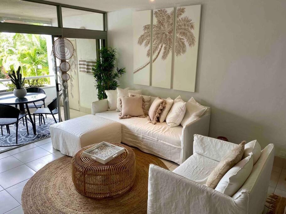 Wanderlust - Little Slice Of Heaven On Macrossan Str Apartment Port Douglas Exterior photo